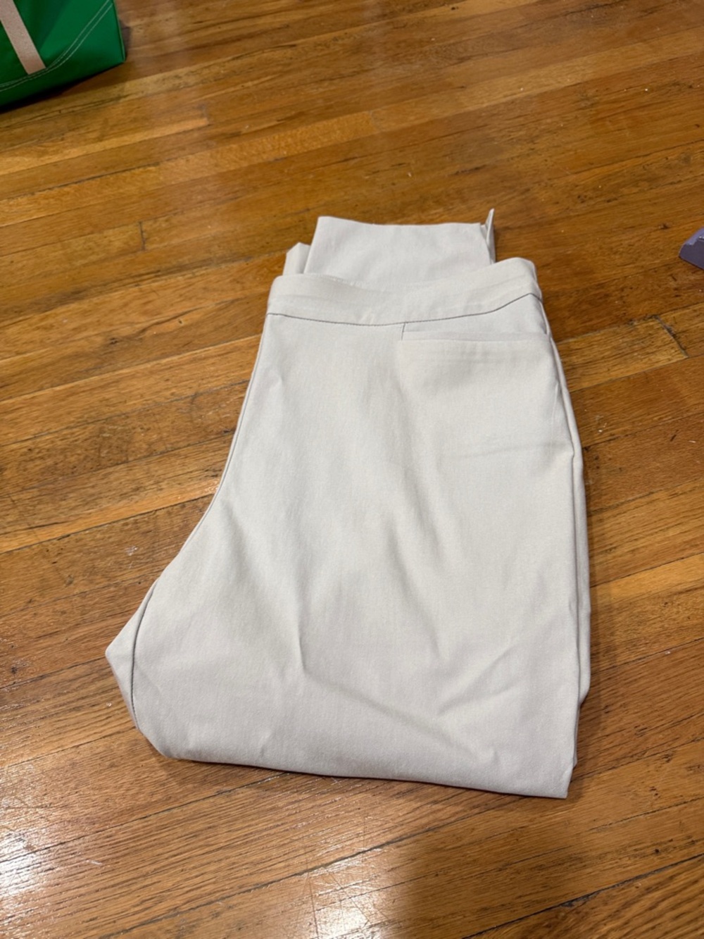 Chicos Pull-On cream pants - 2.5R